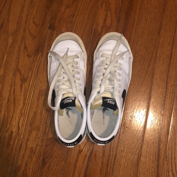 Nike Women’s Blazers Low - Picture 6 of 6